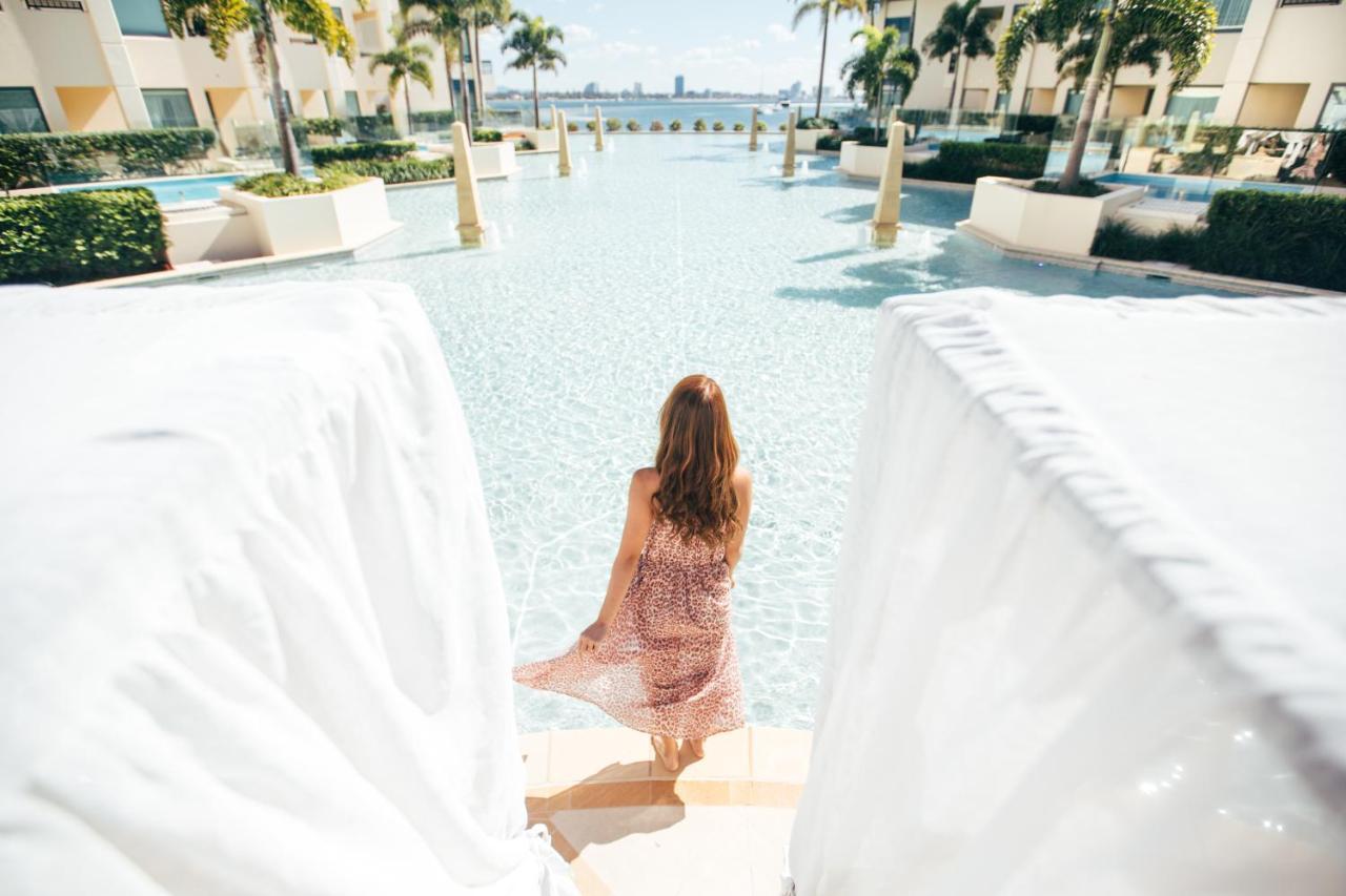 팔라초 베르사체 호텔 골드코스트 외부 사진 The pool at the W South Beach