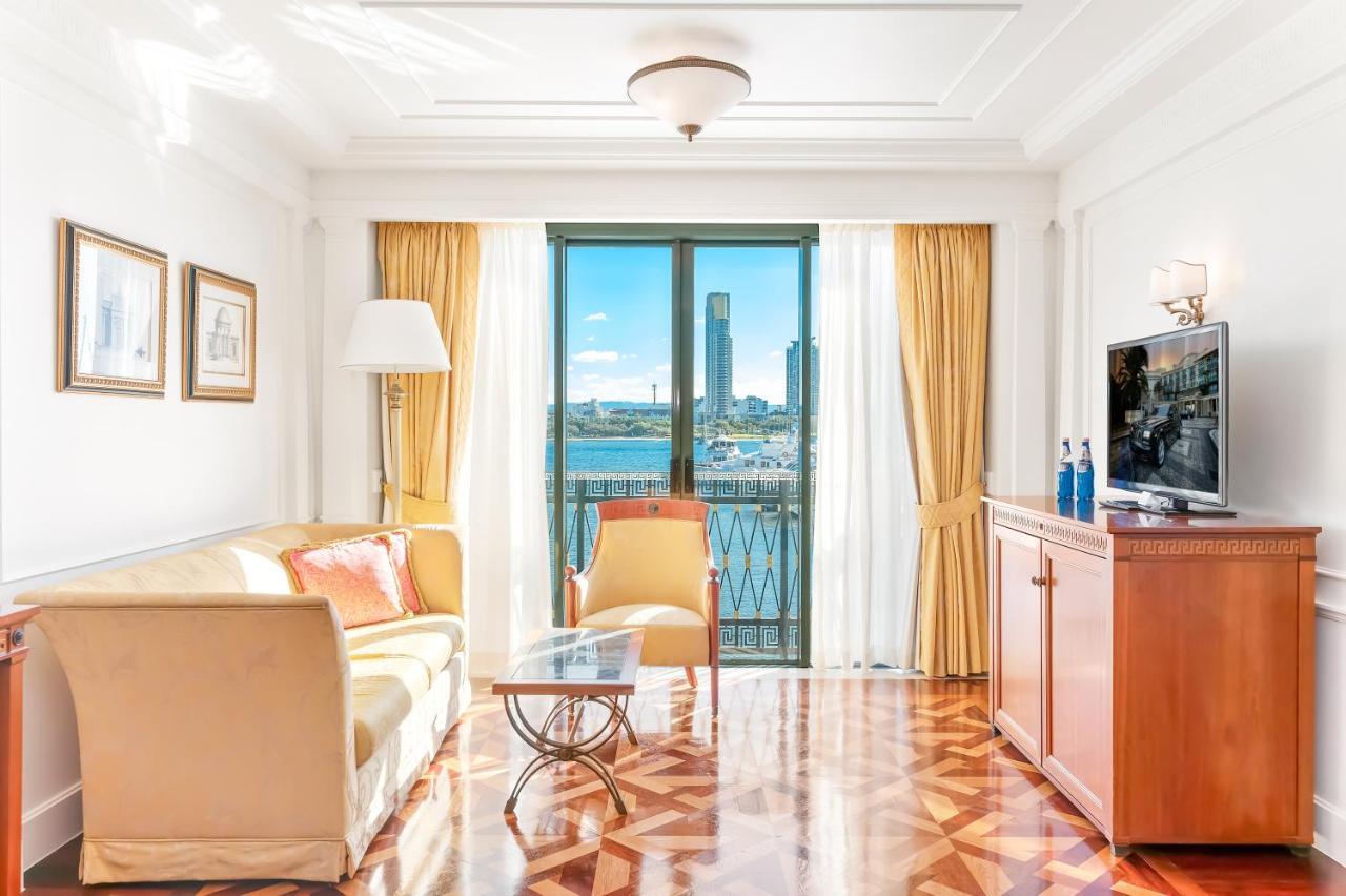팔라초 베르사체 호텔 골드코스트 외부 사진 A living room at the hotel